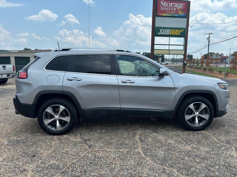 2019 Jeep Cherokee Image 6
