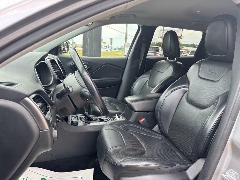 2019 Jeep Cherokee Image 13