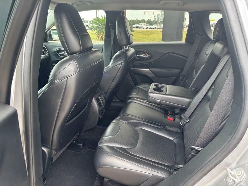 2019 Jeep Cherokee Image 14