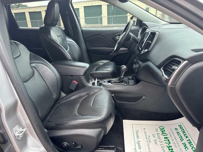 2019 Jeep Cherokee Image 17