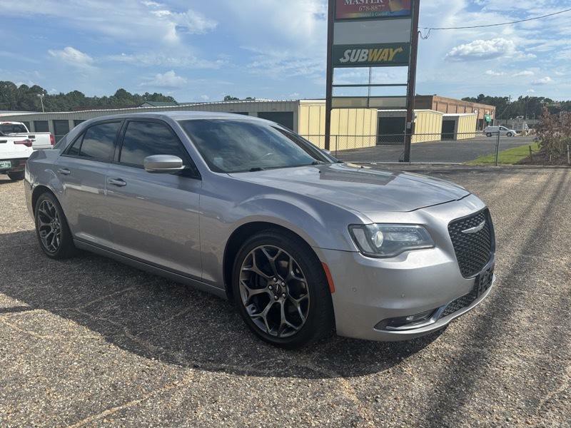2016 Chrysler 300 Image 7