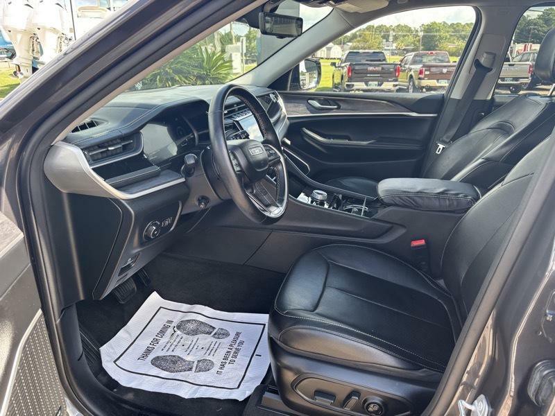 2022 Jeep Grand Cherokee Image 10