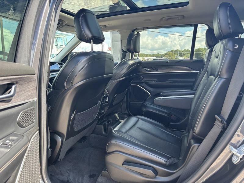 2022 Jeep Grand Cherokee Image 14
