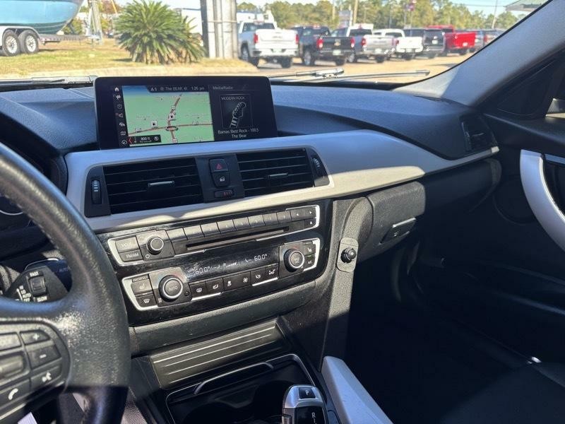 2018 BMW 3 Series Image 11