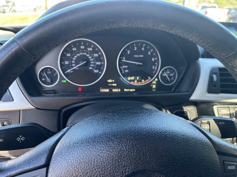 2018 BMW 3 Series Image 12