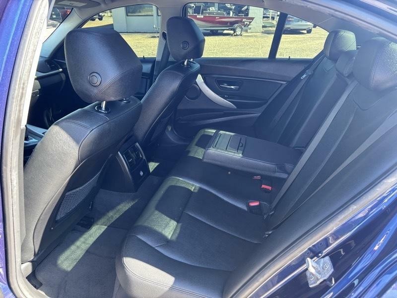 2018 BMW 3 Series Image 14