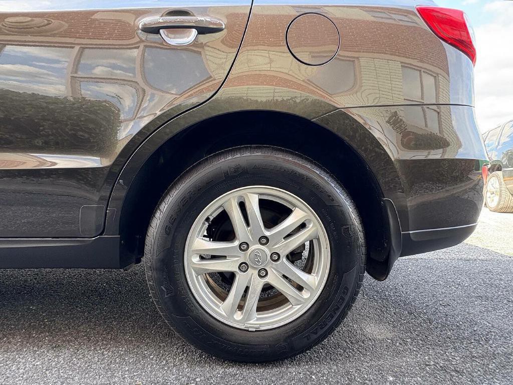 2011 Hyundai Santa Fe Image 11