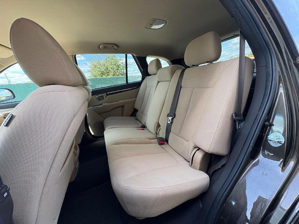 2011 Hyundai Santa Fe Image 16
