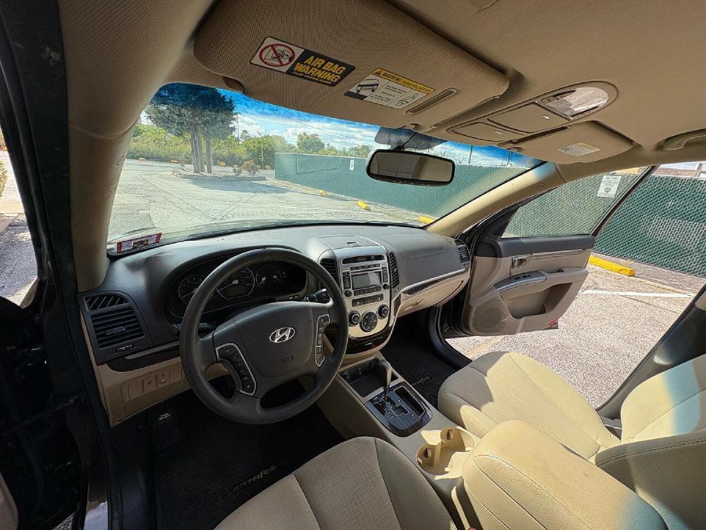 2011 Hyundai Santa Fe Image 24