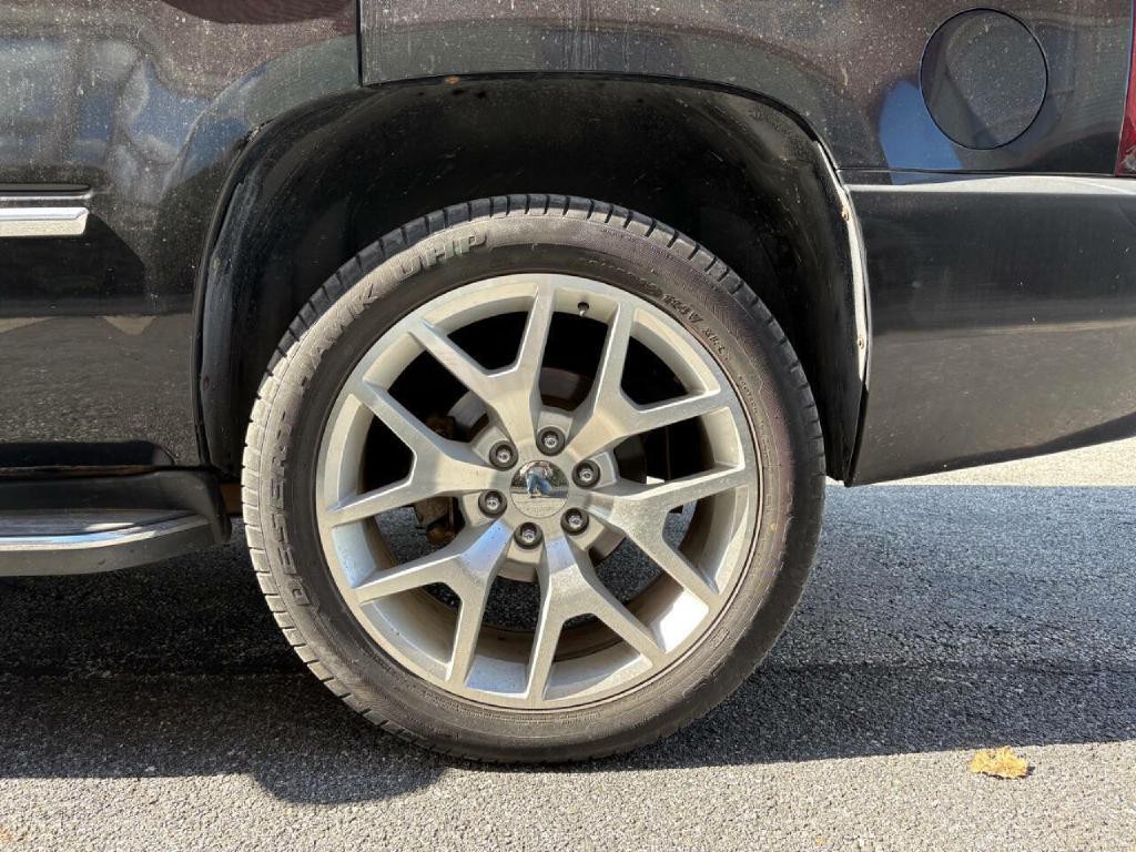 2007 Cadillac Escalade Image 11
