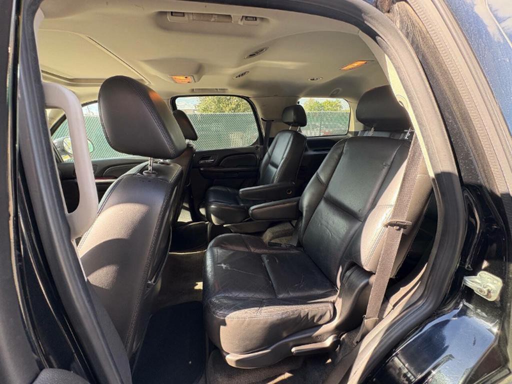 2007 Cadillac Escalade Image 18