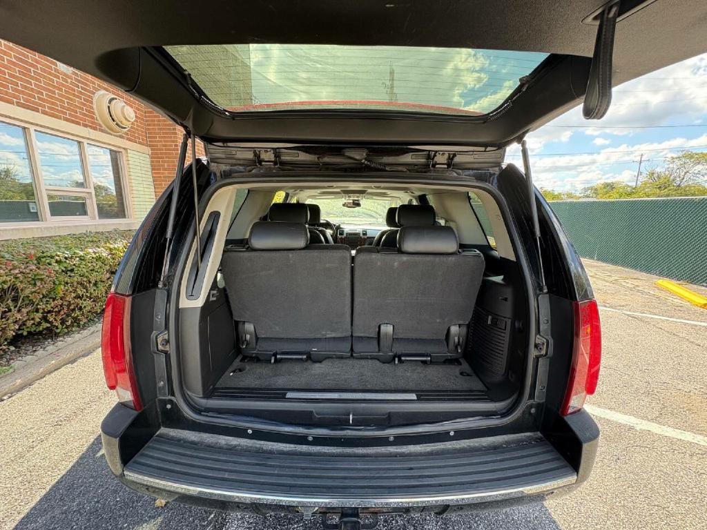 2007 Cadillac Escalade Image 21