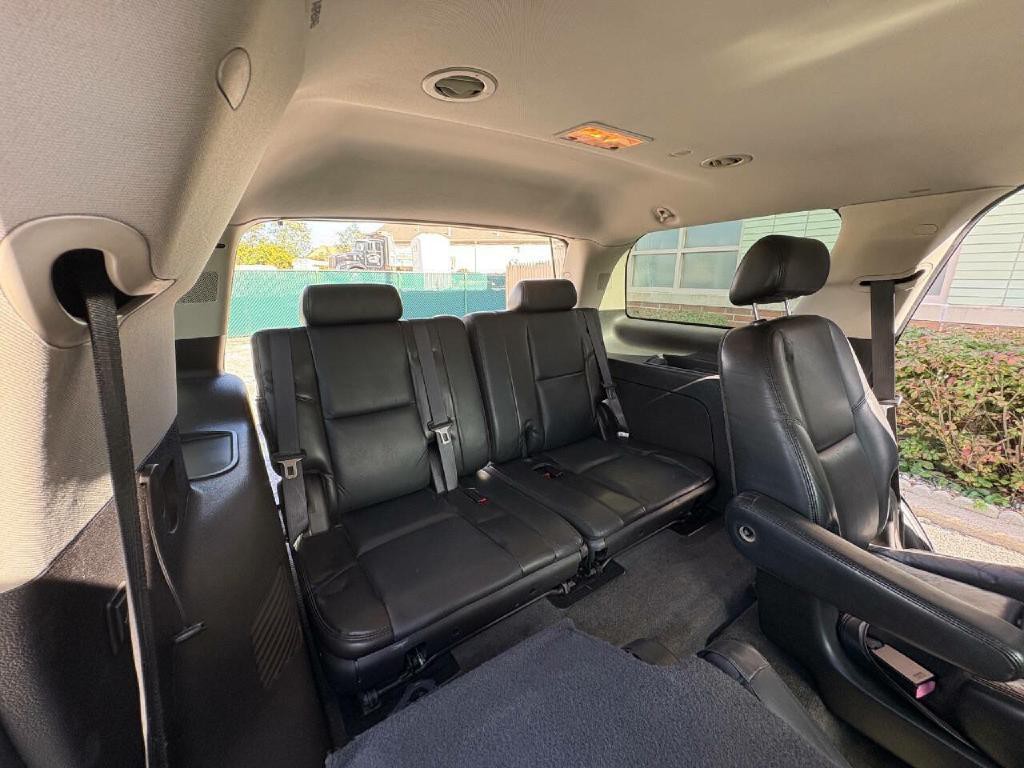 2007 Cadillac Escalade Image 24