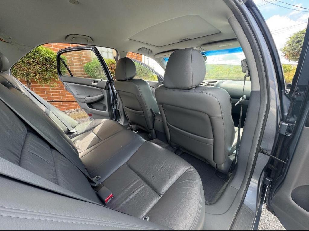 2007 Honda Accord Image 16
