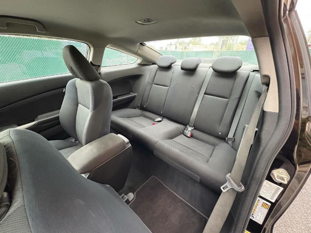 2015 Honda Civic Image 17