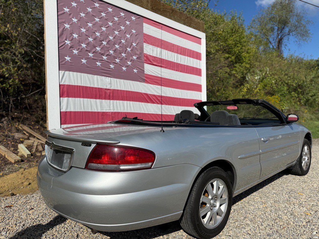 2004 Chrysler Sebring Image 4