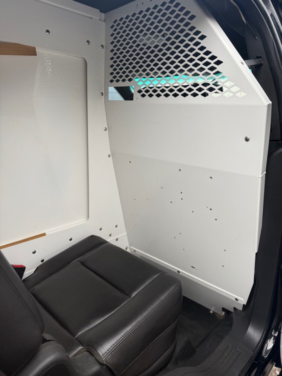 2013 Ford Explorer Image 2