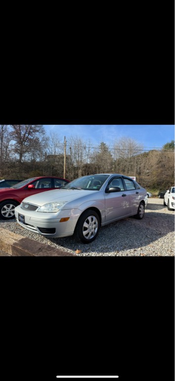 2005 Ford Focus Image 1