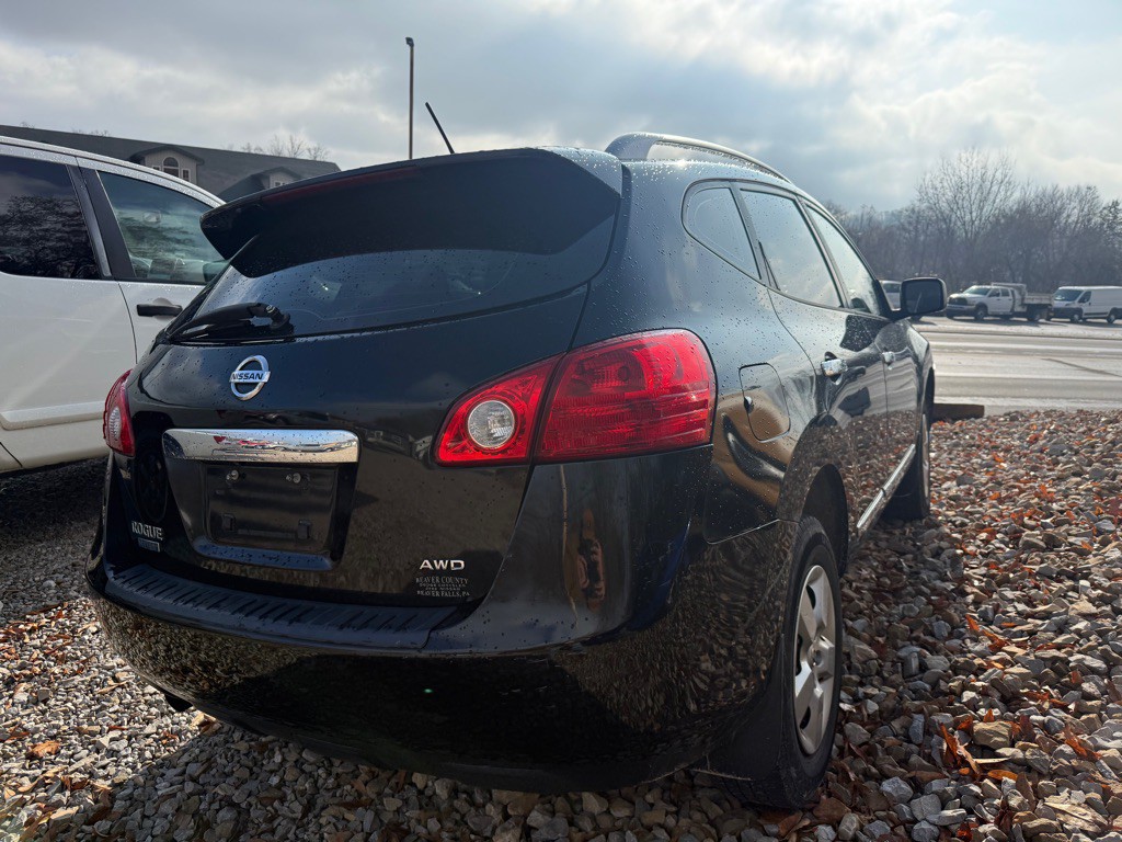 2014 Nissan Rogue Image 2