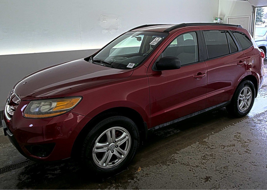 2010 Hyundai Santa Fe Image 1