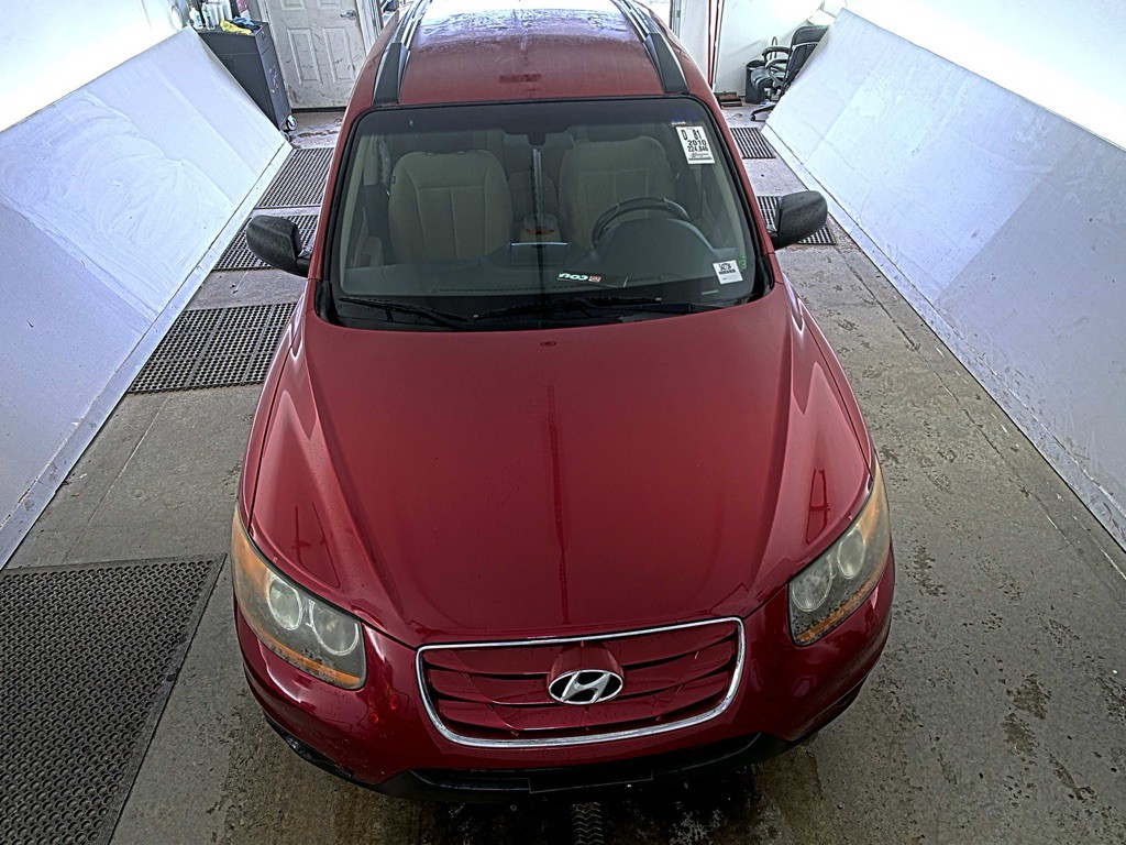 2010 Hyundai Santa Fe Image 2