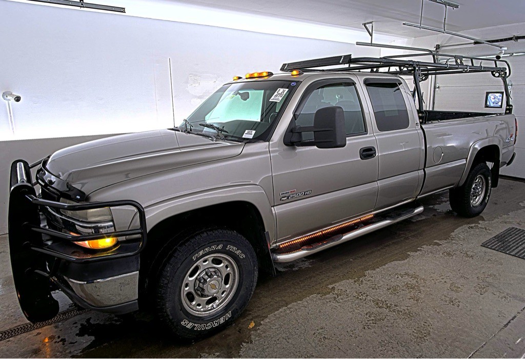 2002 Chevrolet Silverado 1500 Image 1