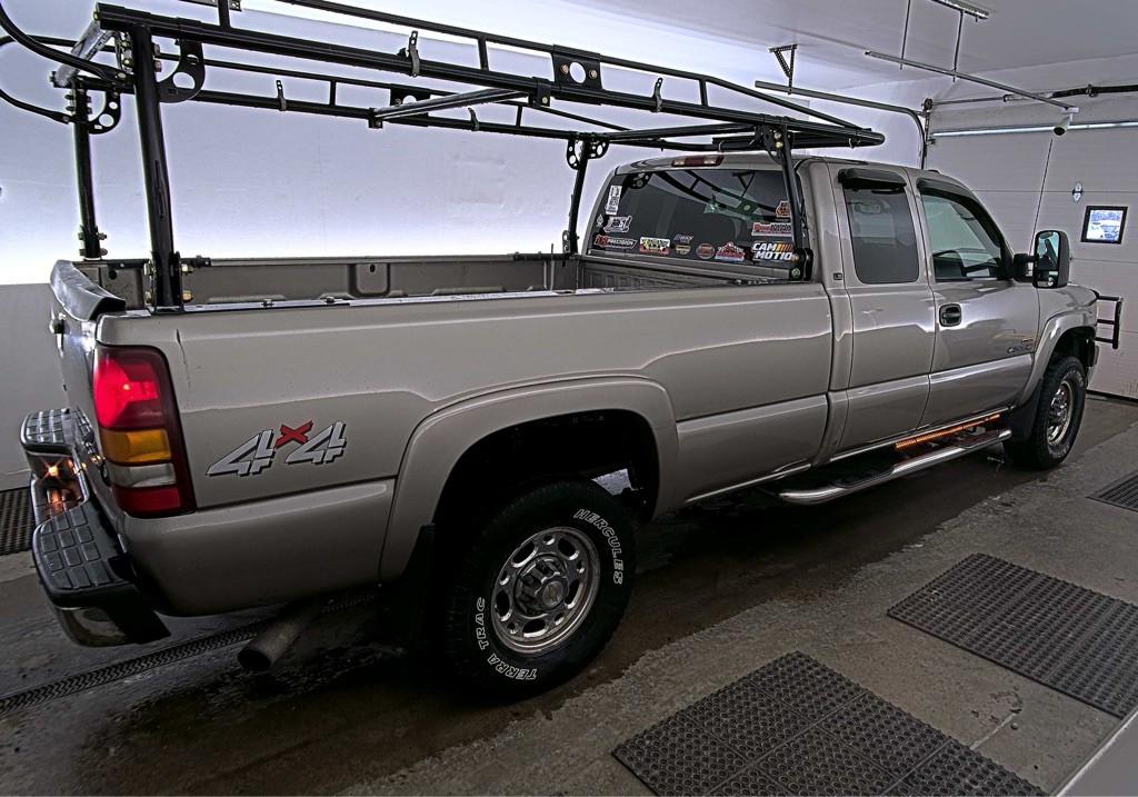 2002 Chevrolet Silverado 1500 Image 3