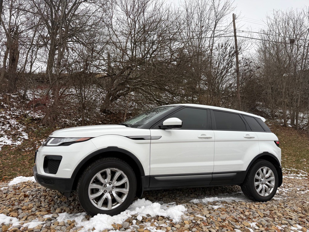 2019 Land Rover Range Rover Evoque Image 2