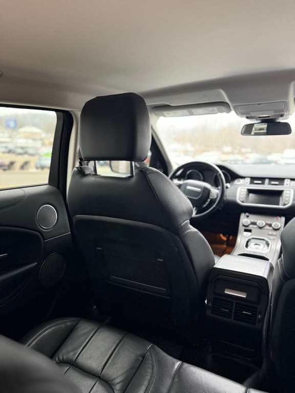 2019 Land Rover Range Rover Evoque Image 6