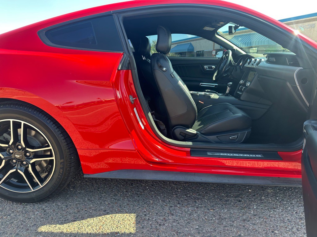 2018 Ford Mustang Image 8