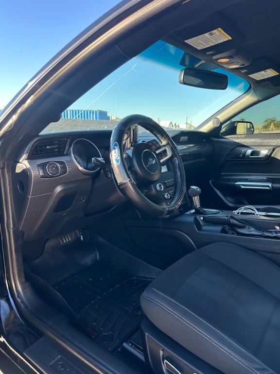 2019 Ford Mustang Image 7