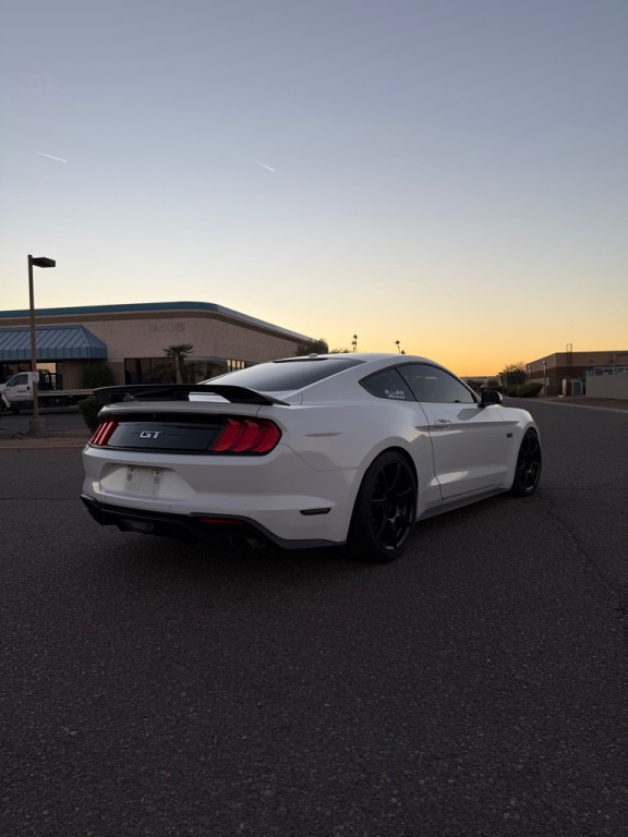 2019 Ford Mustang Image 3