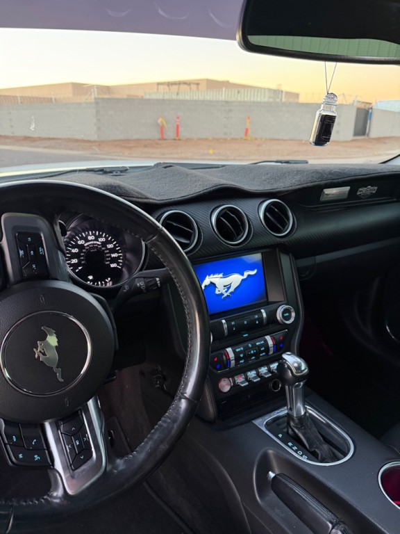 2019 Ford Mustang Image 7