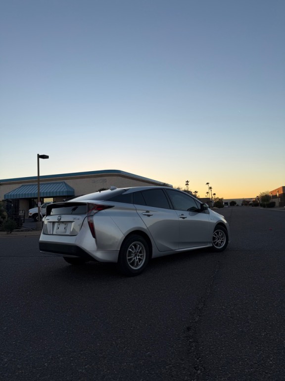 2017 Toyota Prius Image 3