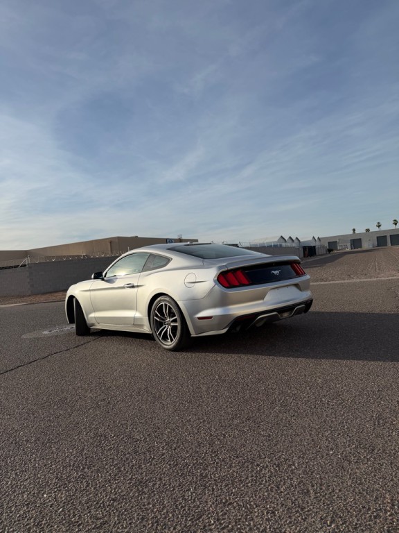 2015 Ford Mustang Image 3