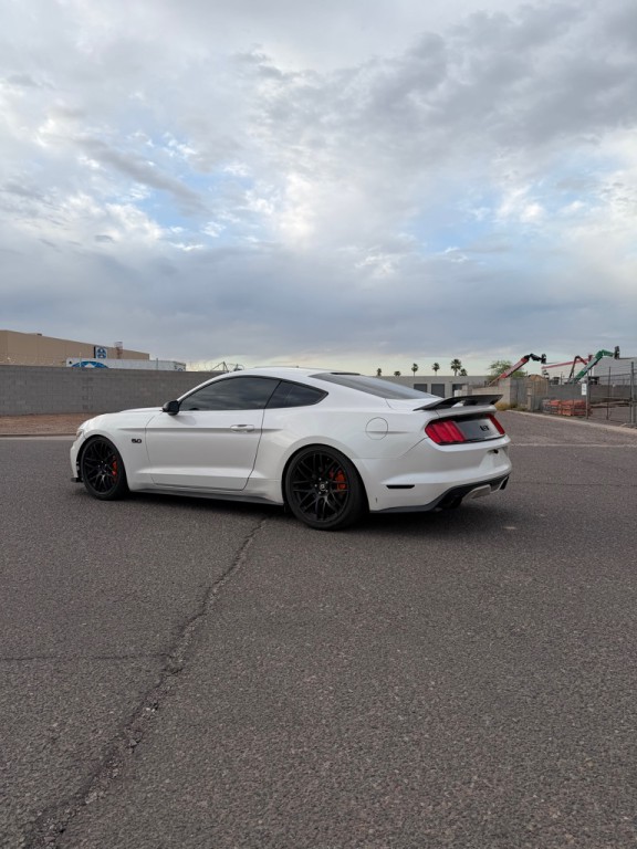 2017 Ford Mustang Image 6