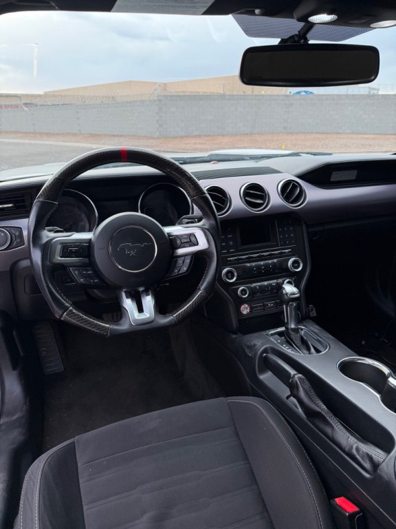2017 Ford Mustang Image 8