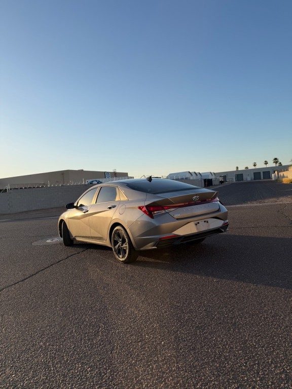 2023 Hyundai Elantra Image 4