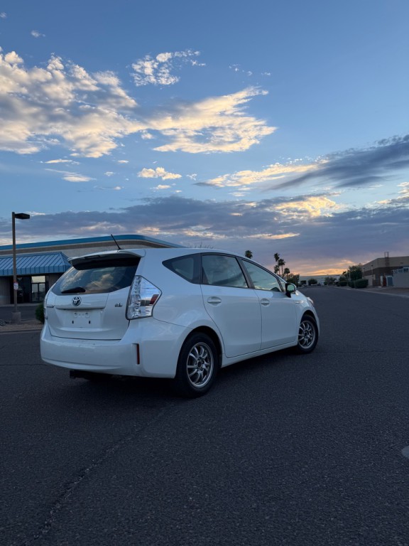 2014 Toyota Prius Image 3