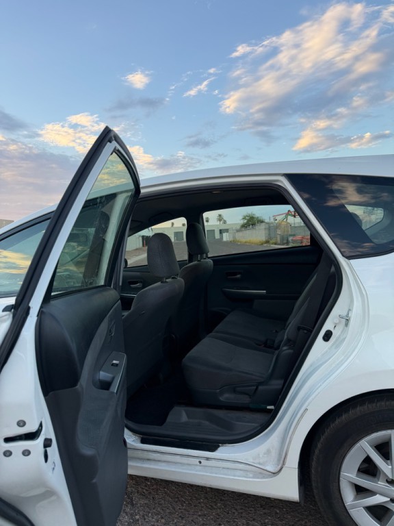 2014 Toyota Prius Image 8