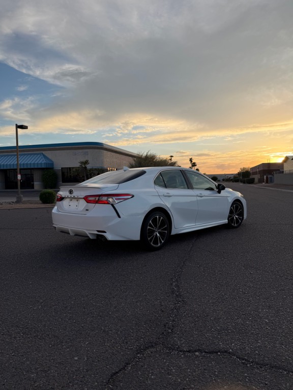 2020 Toyota Camry Image 3