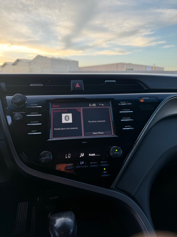 2020 Toyota Camry Image 9