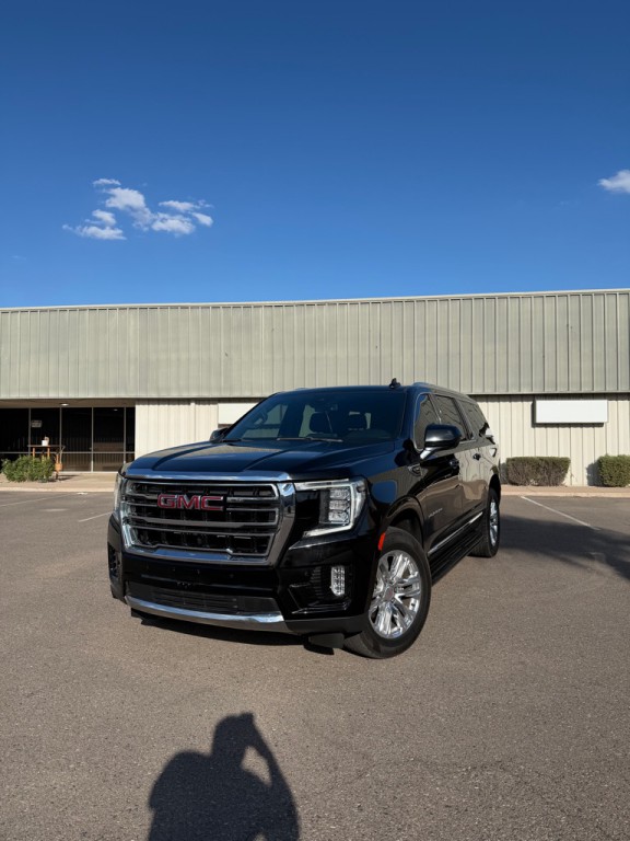 2023 GMC Yukon Image 1