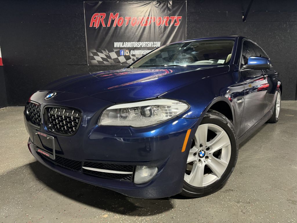 2013 BMW 5 Series Image 1