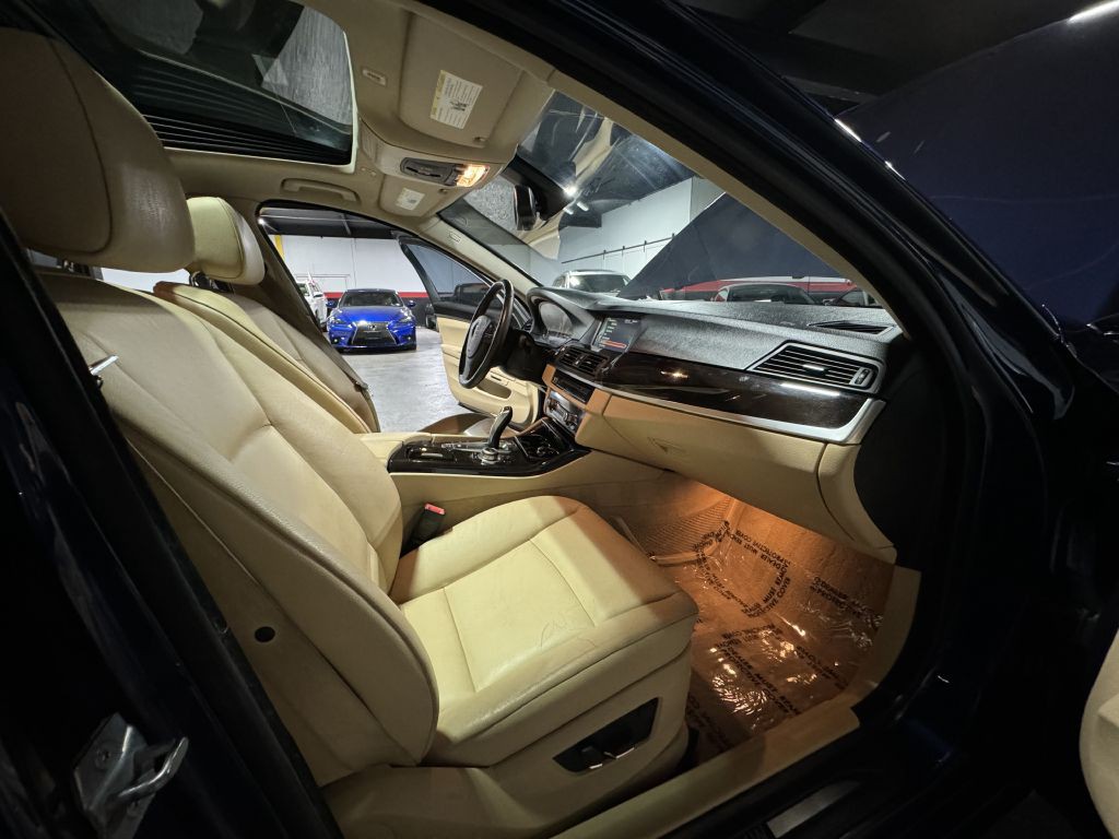 2013 BMW 5 Series Image 16