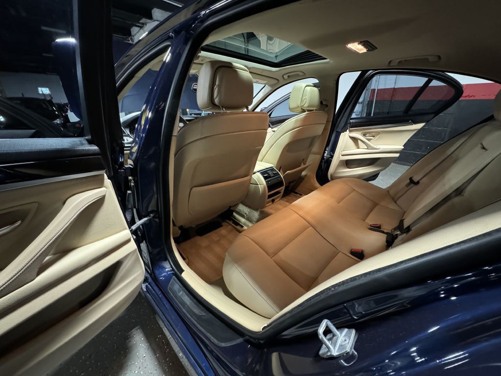 2013 BMW 5 Series Image 19