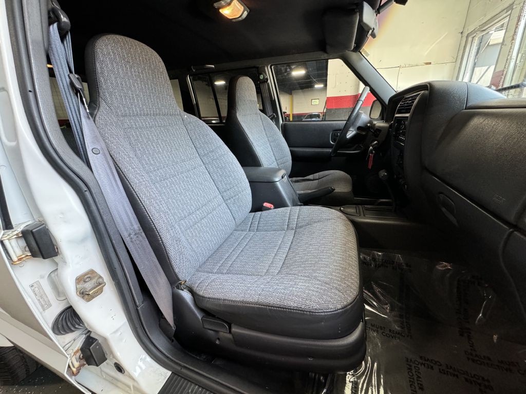 2001 Jeep Cherokee Image 26
