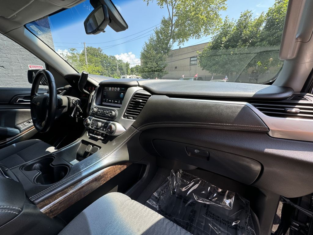 2019 Chevrolet Tahoe Image 17