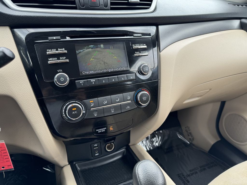2016 Nissan Rogue Image 10