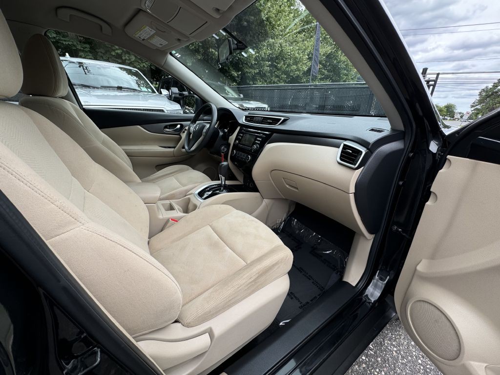 2016 Nissan Rogue Image 16